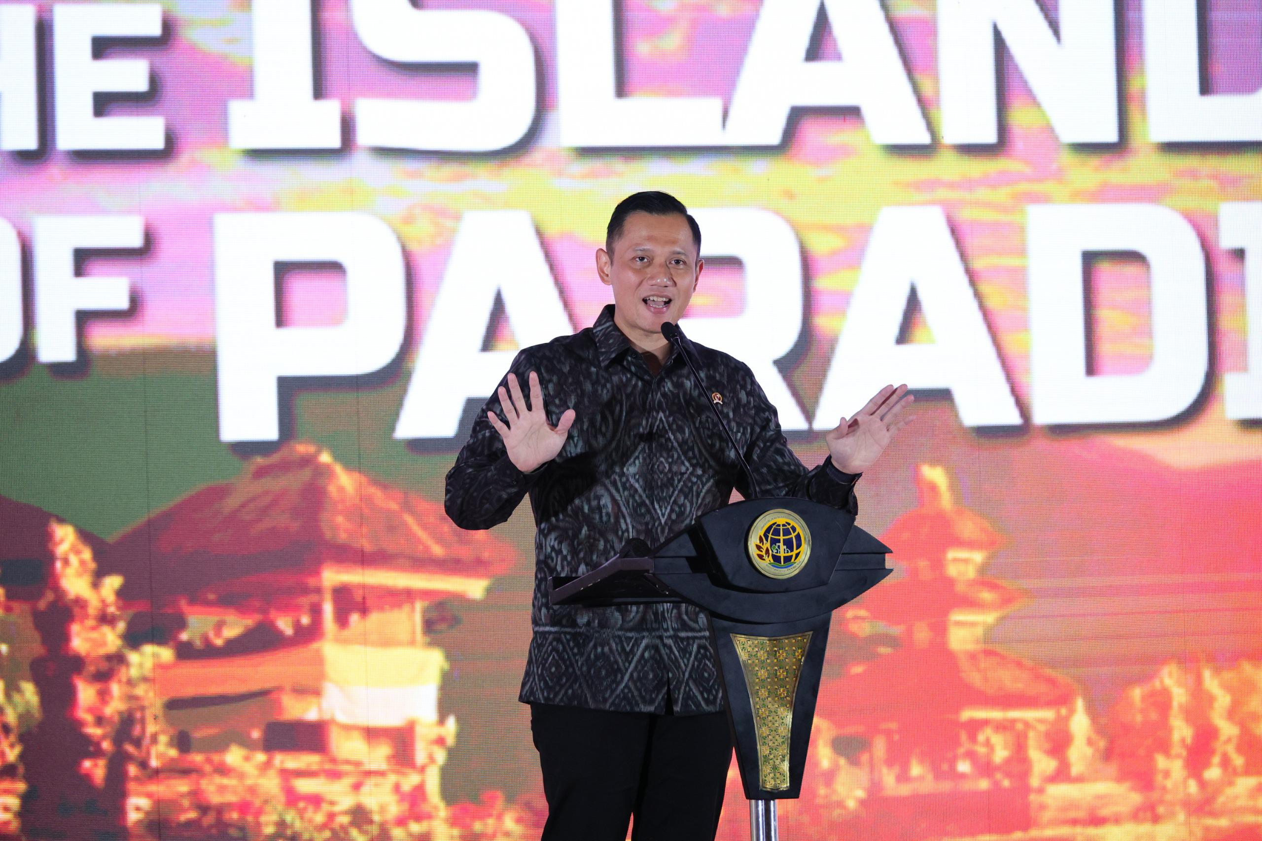 Foto: Penyelesaian Penguasaan Tanah dalam Kawasan Hutan,  AHY: Kementerian ATR/BPN dan Kementerian LHK Memiliki Mekanisme 