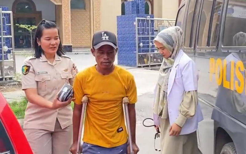 Foto: Polres Dumai Gelar Bakti Sosial, Bantu Penyandang Disabilitas 